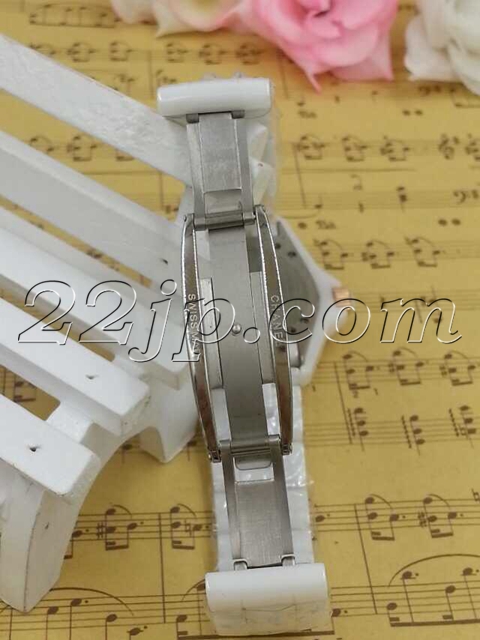 シャネル時計側面デザイン